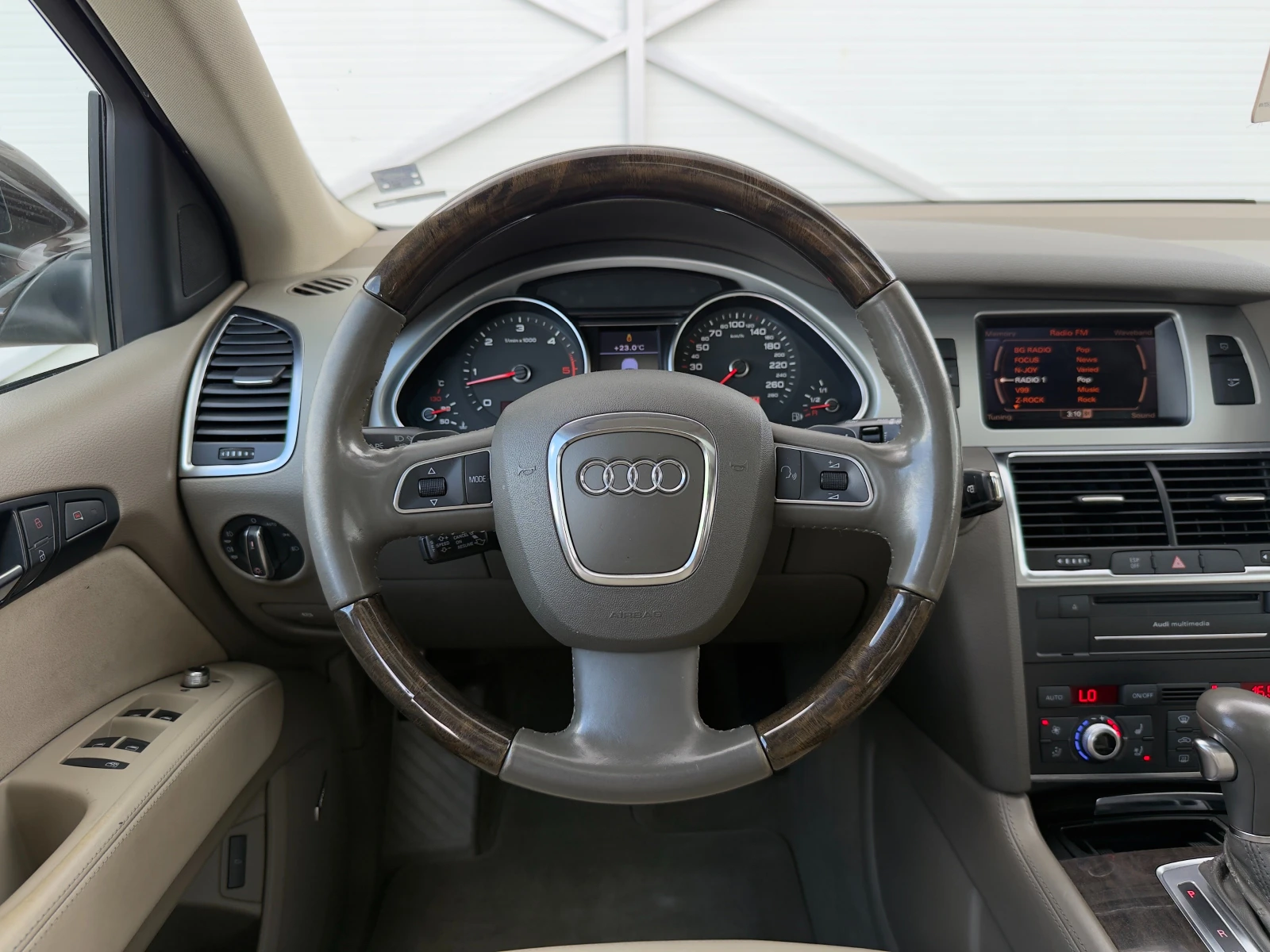 Audi Q7 4.2TDI Quattro/Панорама/Обдухване/Дистроник/Лизинг, снимка 13 - Автомобили и джипове - 54794173