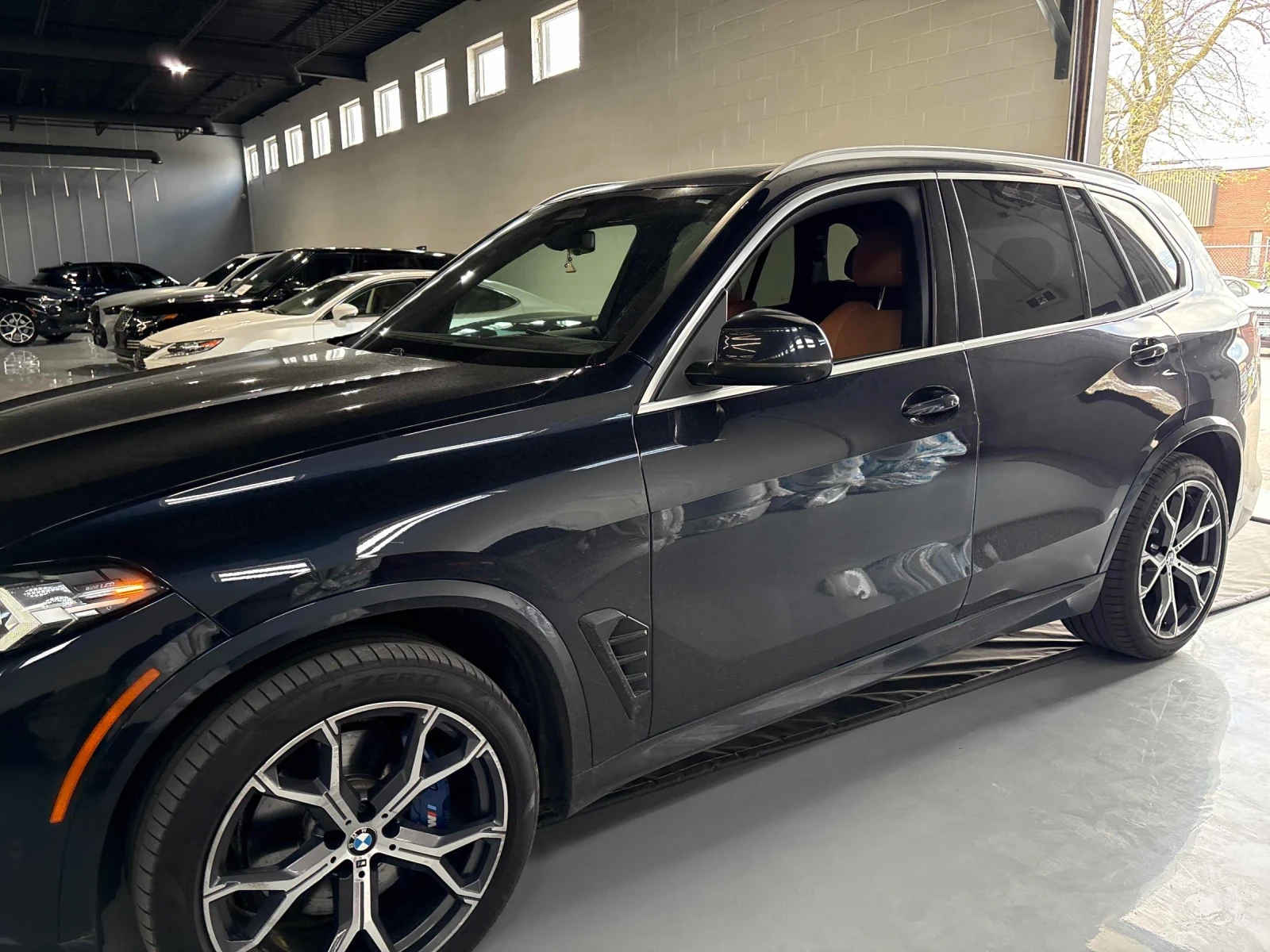 BMW X5 ДИСТРОНИК * ПОДГРЕВ * ПАНОРАМА * HARMAN KARDON, снимка 2 - Автомобили и джипове - 54804508