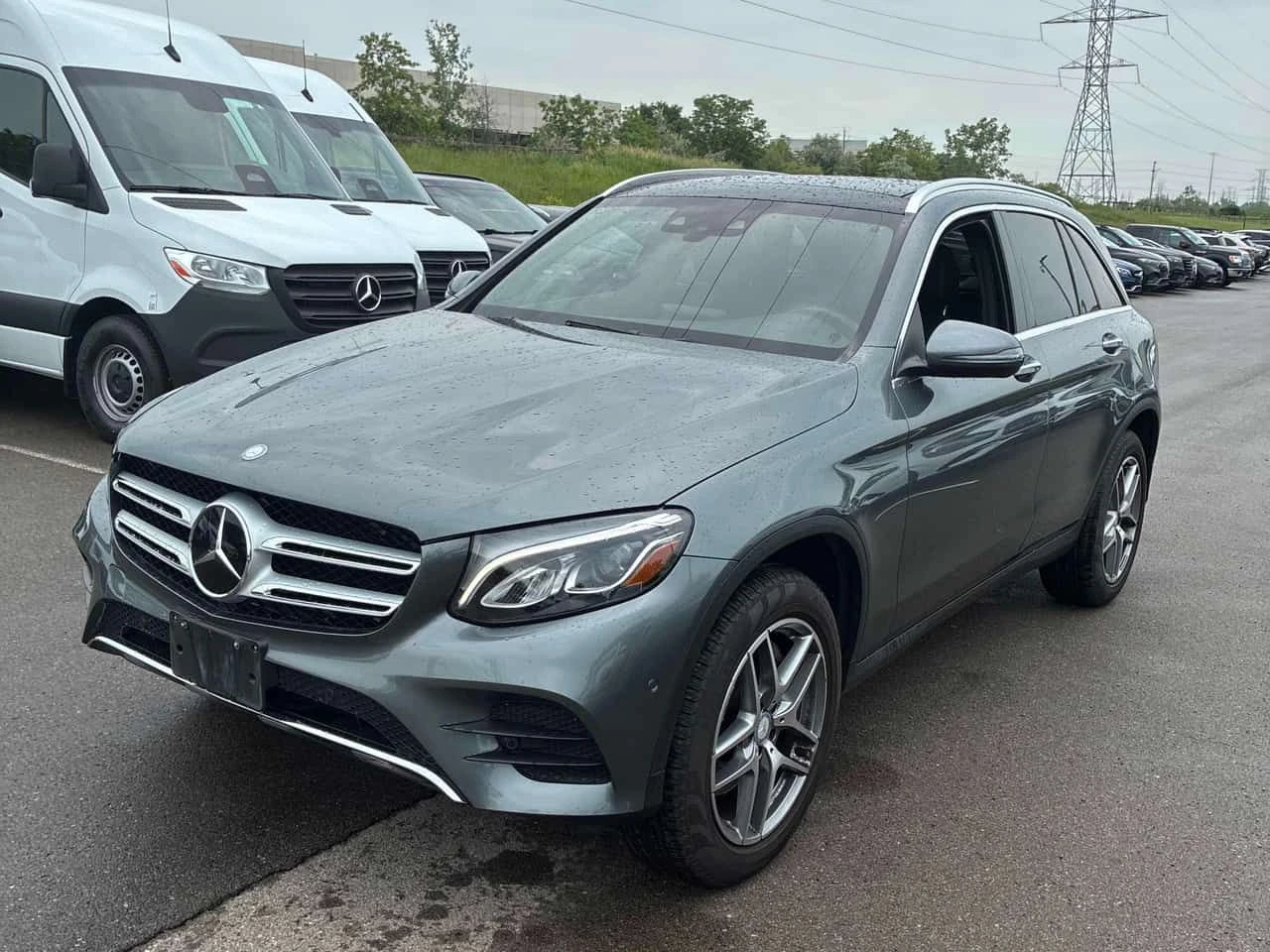 Mercedes-Benz GLC 300 ПОДГРЕВИ * ПАНО * KEYLESS * CARFAX