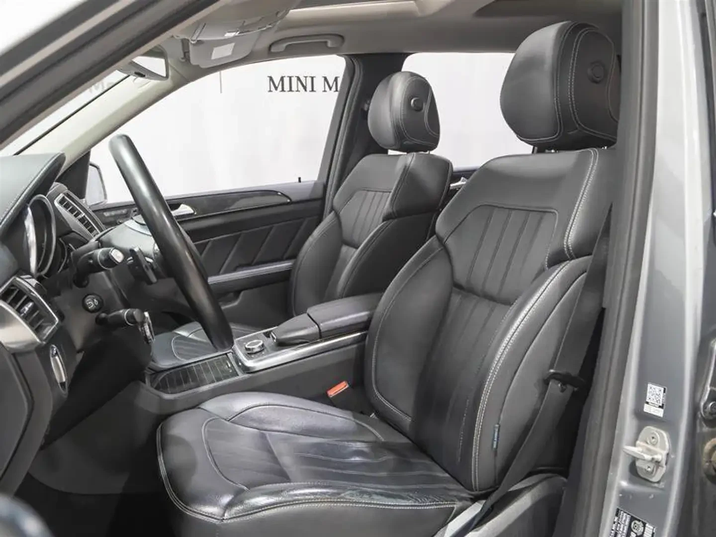 Mercedes-Benz GL 350 BlueTEC* AMG* Harman Kardon, снимка 5 - Автомобили и джипове - 55146140