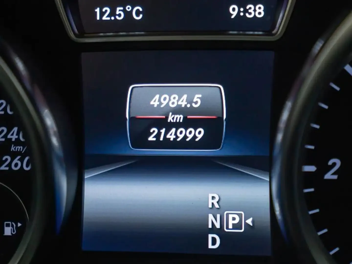 Mercedes-Benz GL 350 BlueTEC* AMG* Harman Kardon, снимка 10 - Автомобили и джипове - 55146140