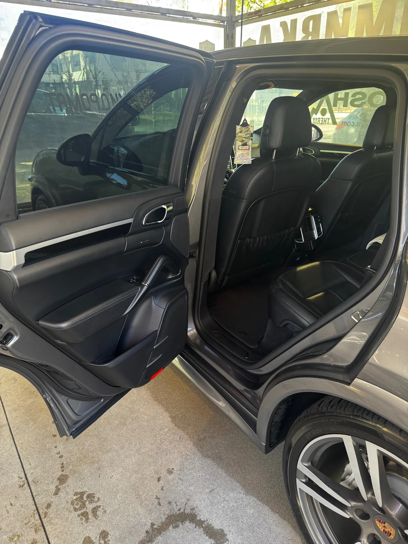 Porsche Cayenne, снимка 13 - Автомобили и джипове - 56004735