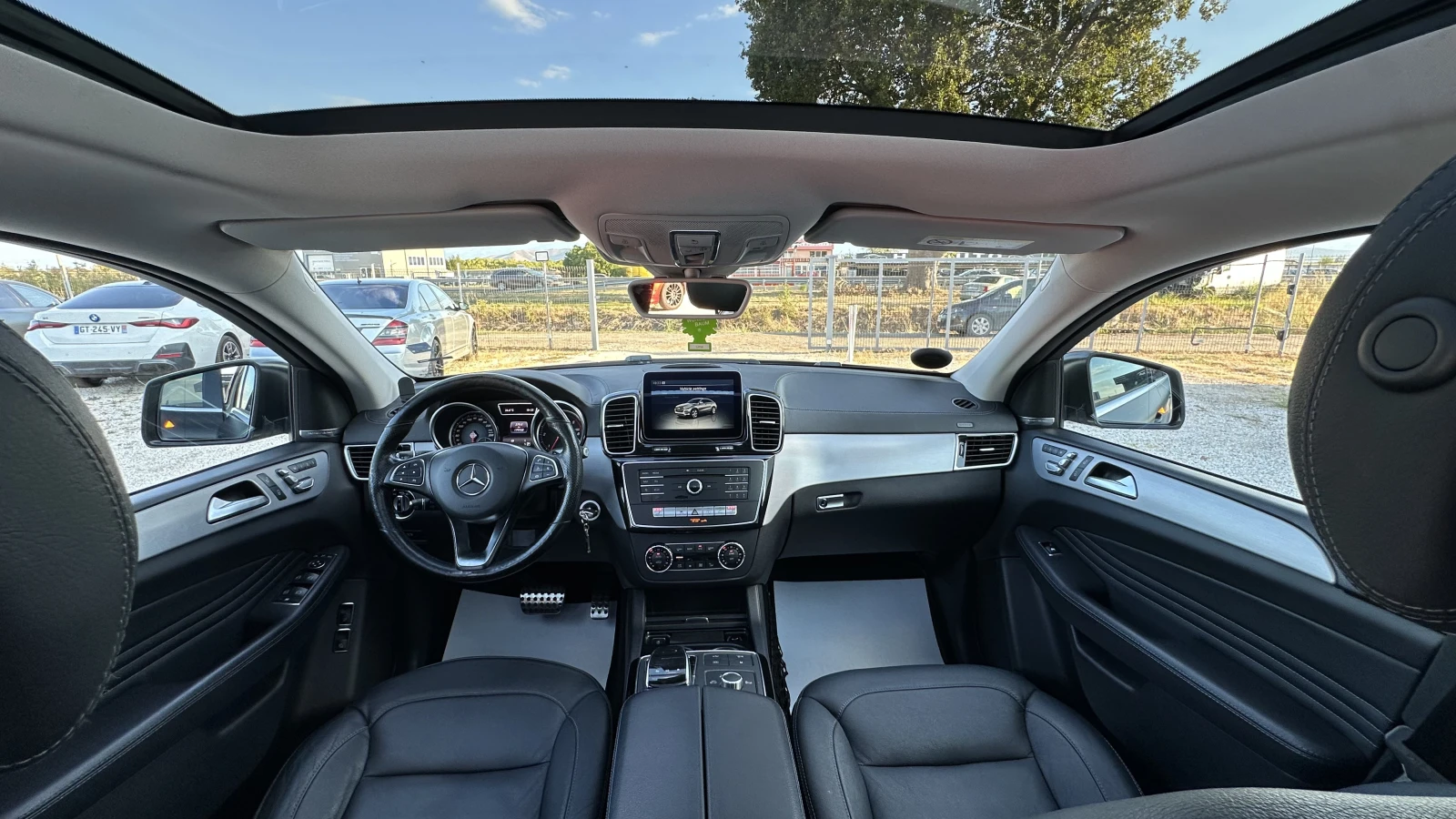Mercedes-Benz GLE 350 AMG| HARMON KARDON| ПОДГРЕВ| PANORAMA| ОБСЛУЖЕНA, снимка 8 - Автомобили и джипове - 56119498