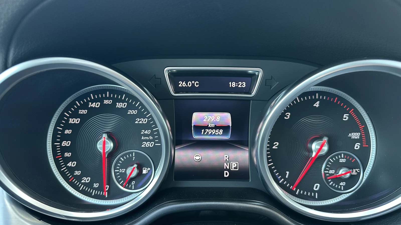 Mercedes-Benz GLE 350 AMG| HARMON KARDON| ПОДГРЕВ| PANORAMA| ОБСЛУЖЕНA, снимка 15 - Автомобили и джипове - 56119498
