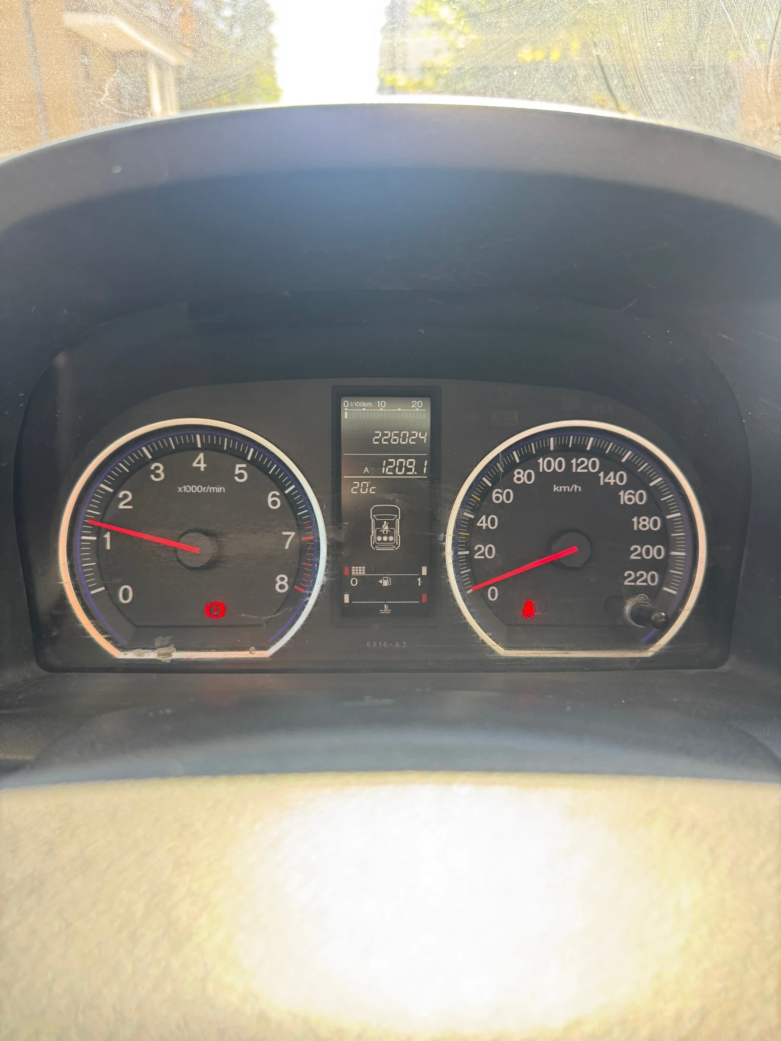 Honda Cr-v 2.0i, снимка 11 - Автомобили и джипове - 56410869