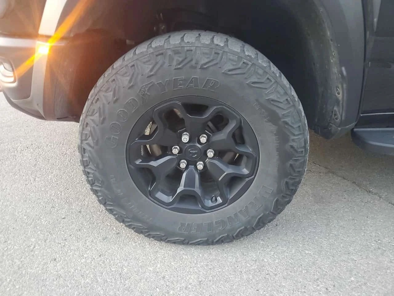 Dodge RAM 1500, снимка 7 - Автомобили и джипове - 56700277
