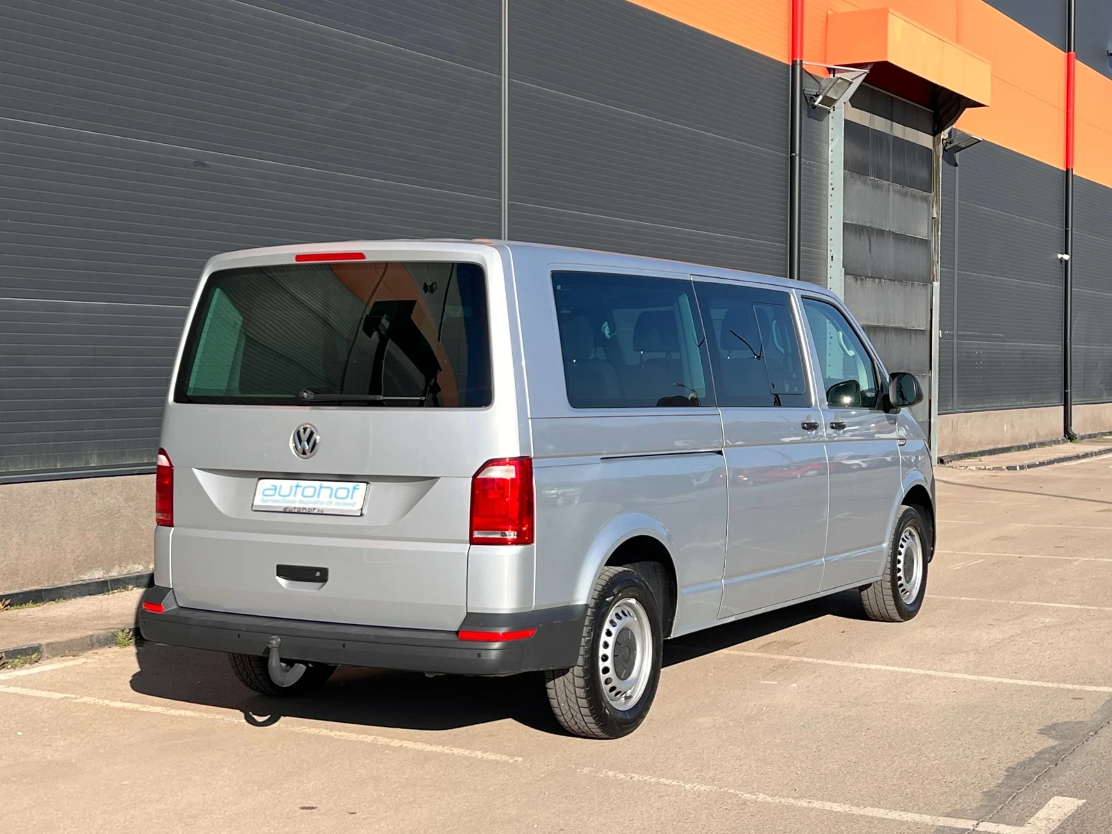 VW Caravelle 2.0TDI/150k.c./7AT - изображение 4