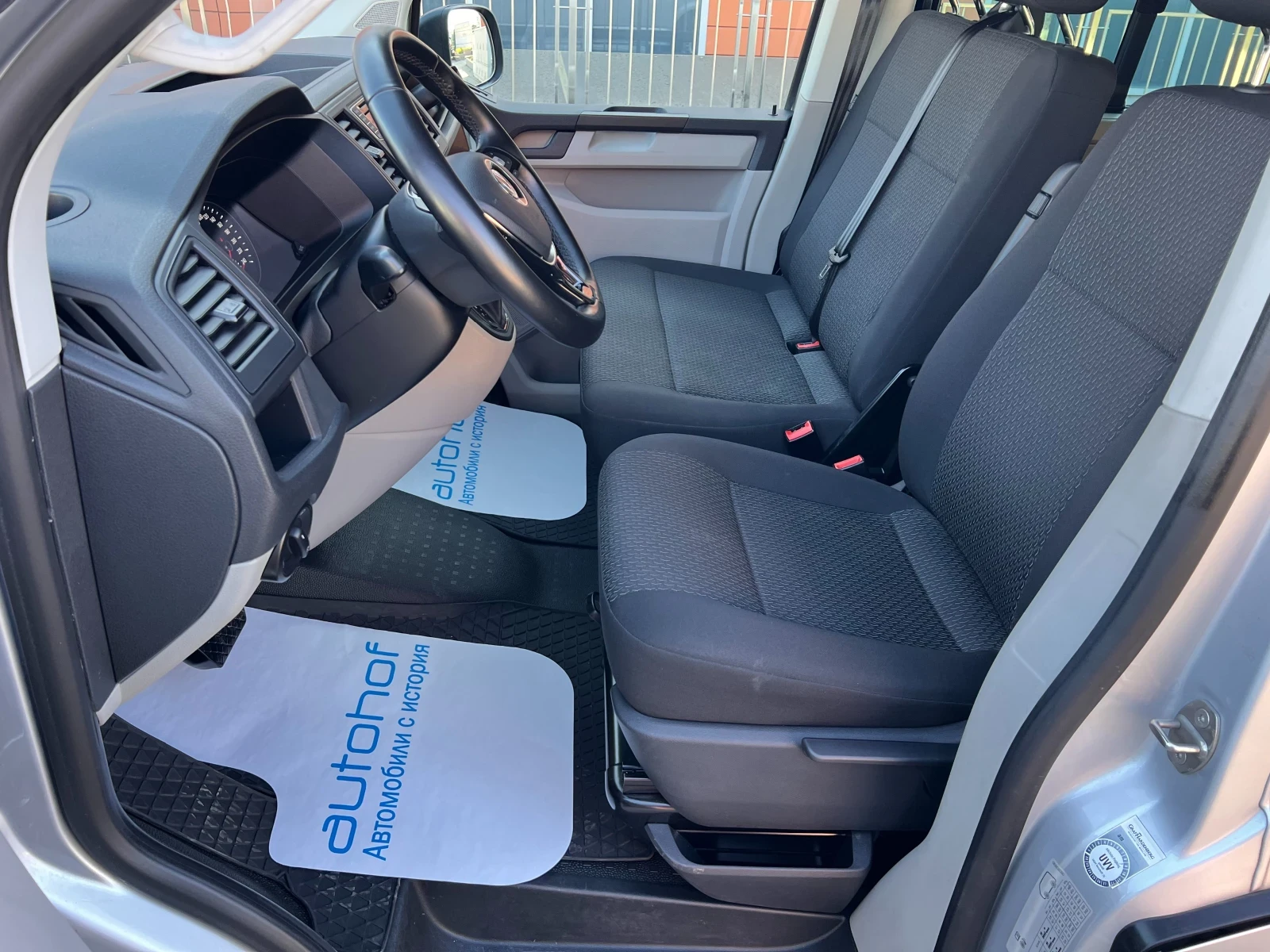VW Caravelle 2.0TDI/150k.c./7AT - изображение 8