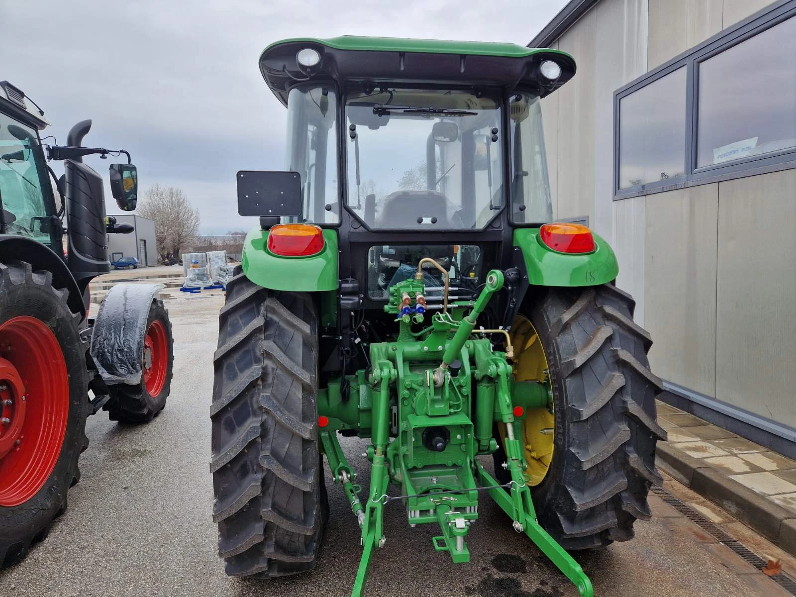  John Deere 6135B | Mobile.bg   14