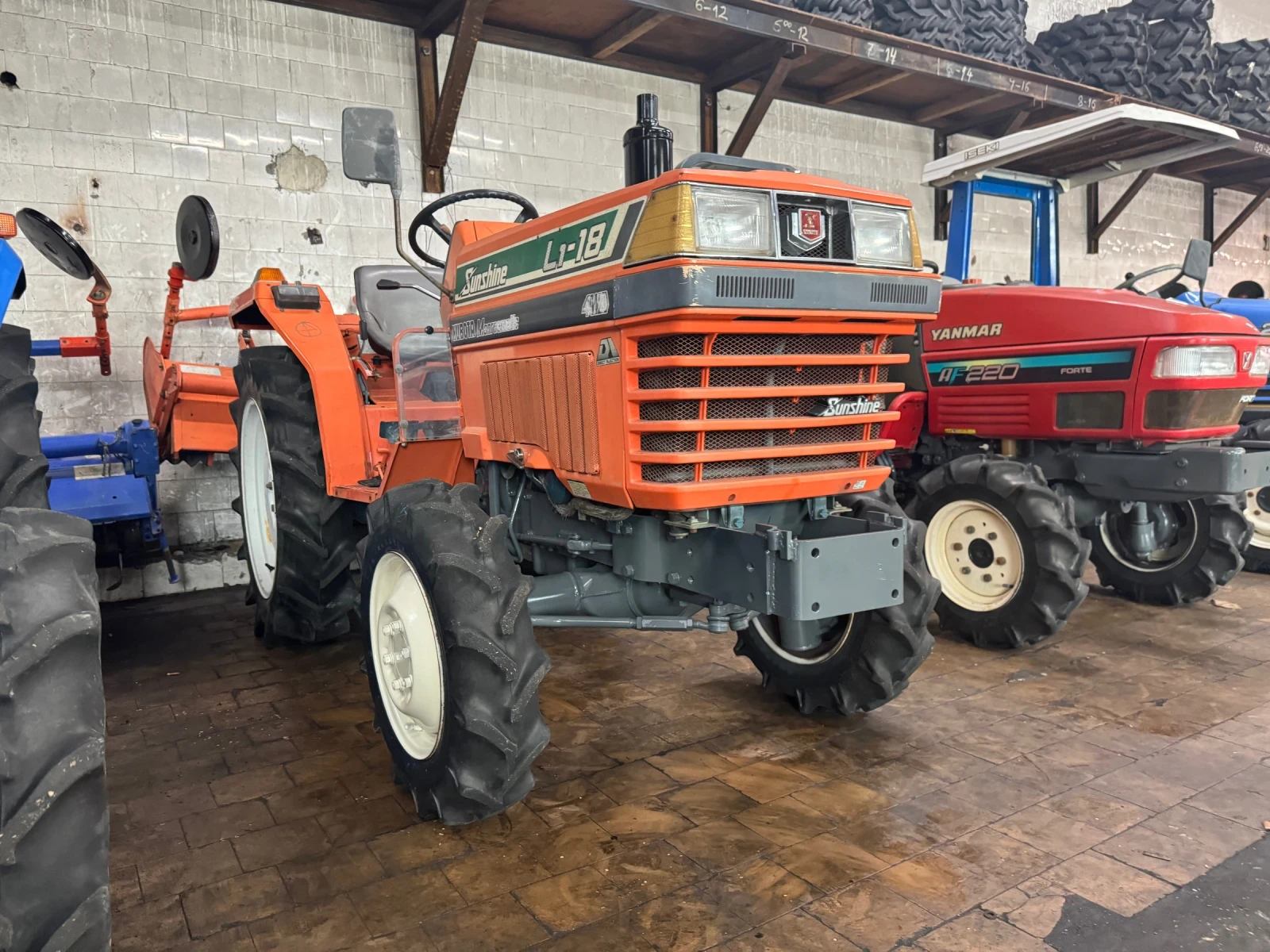 Трактор Kubota L1-18 - изображение 3