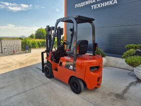 Мотокар Nissan 1.5 тона / АВТОМАТ / КАТО НОВ !, снимка 3