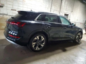 Audi E-Tron Premium Plus, снимка 3