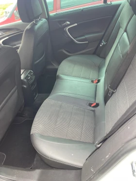 Opel Insignia 2.0 CDTI  Автомат комби * * бърза продажба, снимка 12