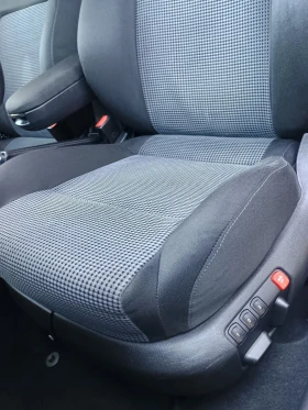 VW Golf * 1.9TDI 4X4 * HIGHLINE * XENON * ЕЛ.СЕДАЛКИ *  - 3499 € / 6843.45 лв. - 29196119 12