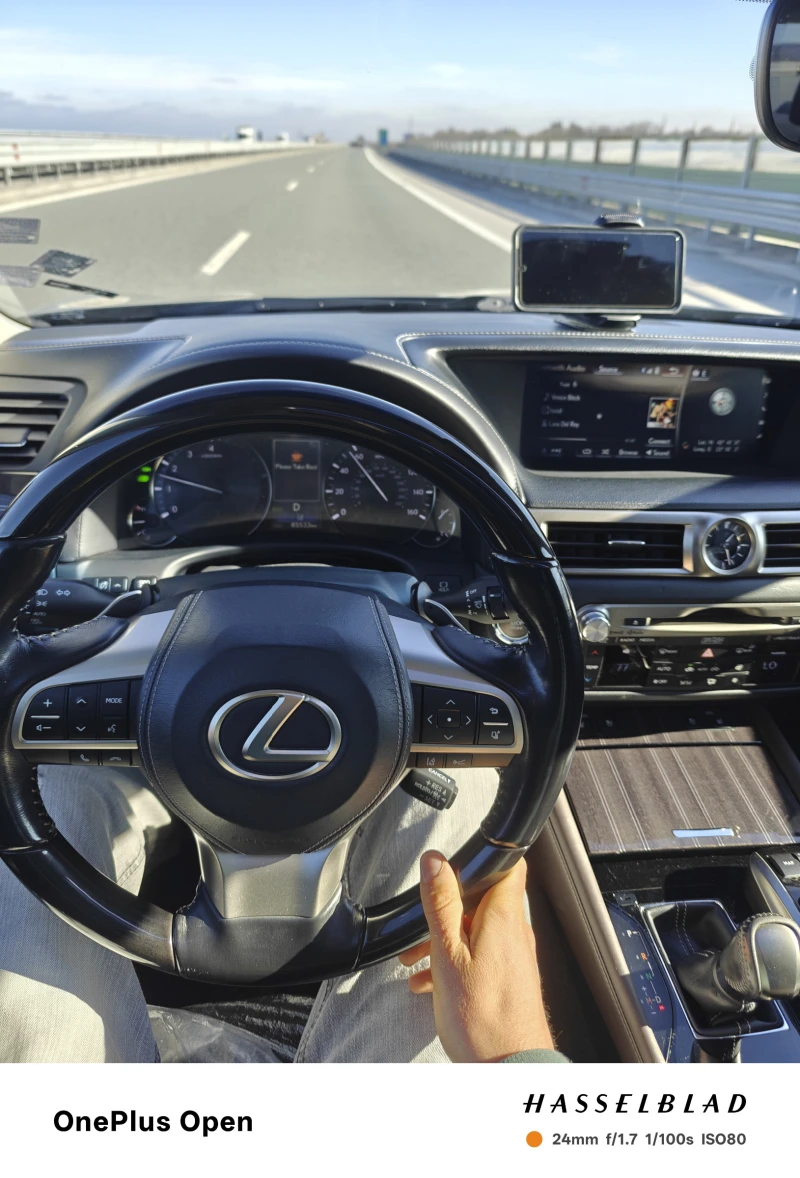 Lexus GS 350 Luxury/Distronic/BSM/LED/Full, снимка 8 - Автомобили и джипове - 43454361