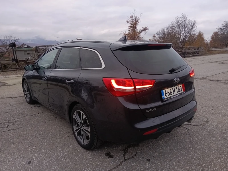 Kia Ceed 1.6 crdi avtomatik, снимка 6 - Автомобили и джипове - 47995325