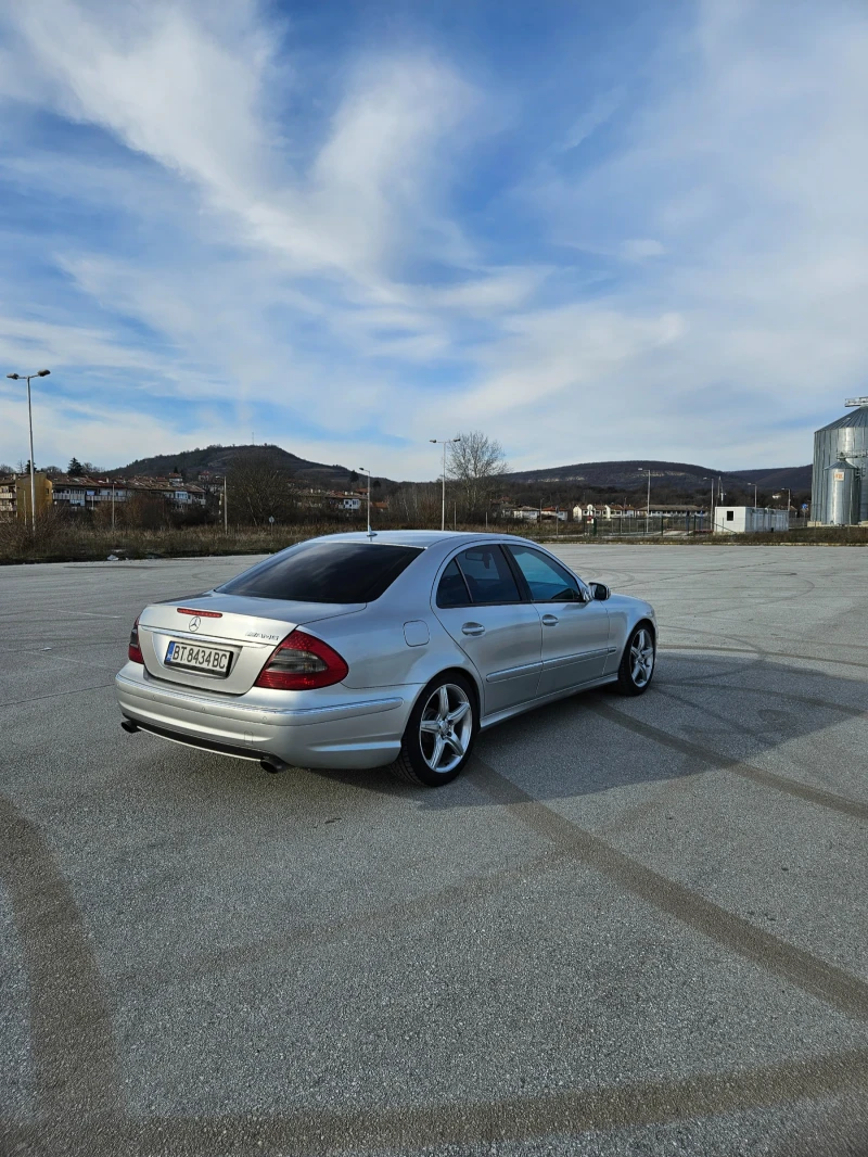 Mercedes-Benz E 320 AMG PACK, снимка 4 - Автомобили и джипове - 48351737