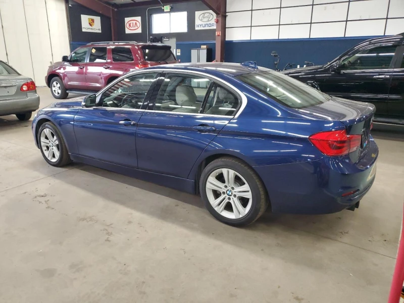 BMW 330 XI* Подгрев* Камера* Keyless, снимка 2 - Автомобили и джипове - 48462964