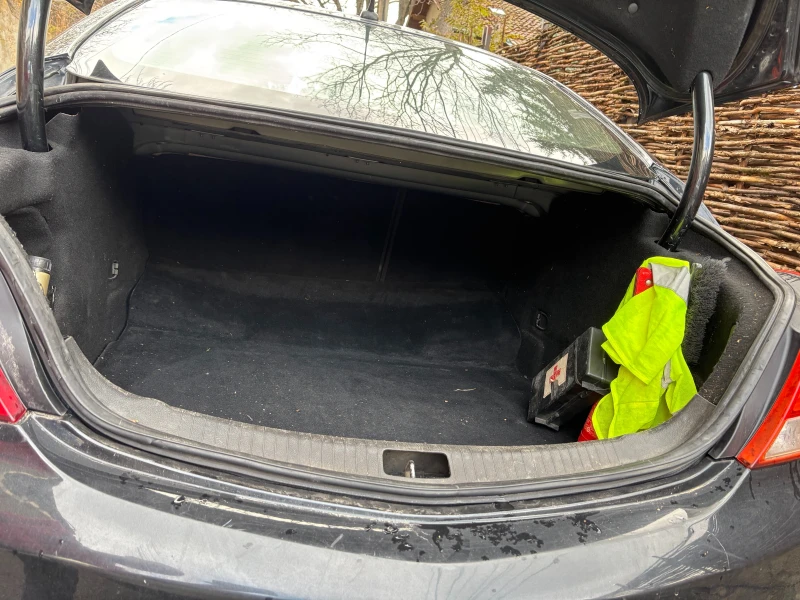 Opel Insignia, снимка 8 - Автомобили и джипове - 52351820