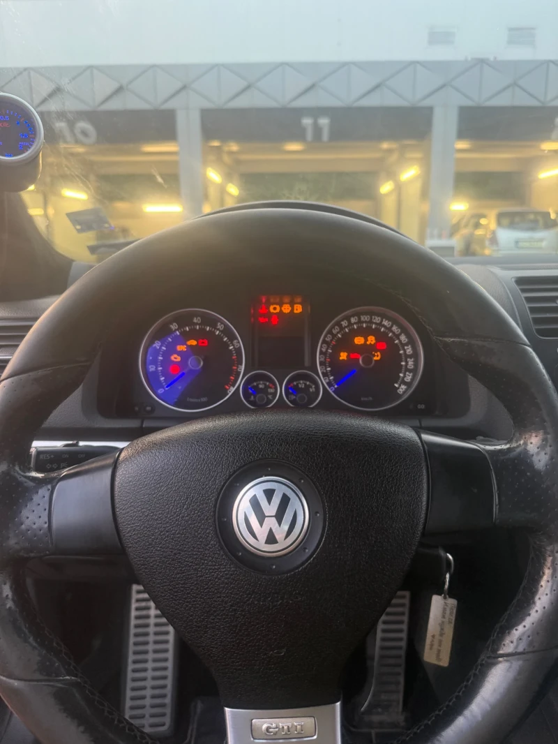 VW Golf 2.0 200 BWA, снимка 7 - Автомобили и джипове - 52428364