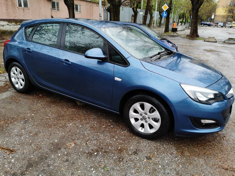 Opel Astra, снимка 2 - Автомобили и джипове - 52803725