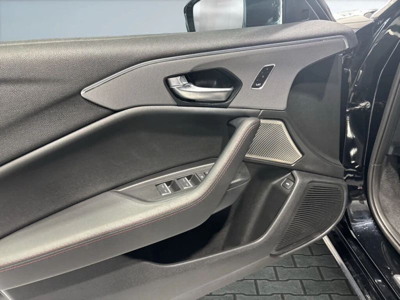 Acura TLX SH-AWD* A-Spec PKG * АвтоКредит * (ЦЕНА ДО БГ), снимка 8 - Автомобили и джипове - 53246071