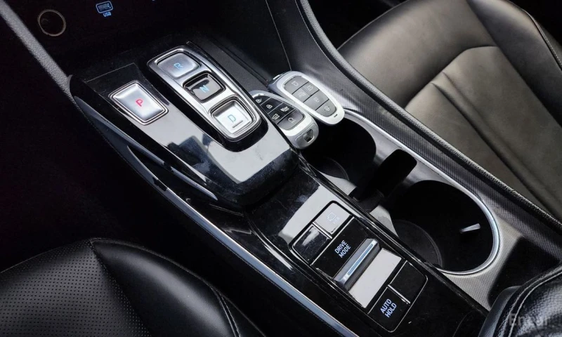 Hyundai Sonata, снимка 9 - Автомобили и джипове - 53371118