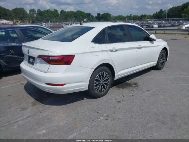 VW Jetta  - изображение 4