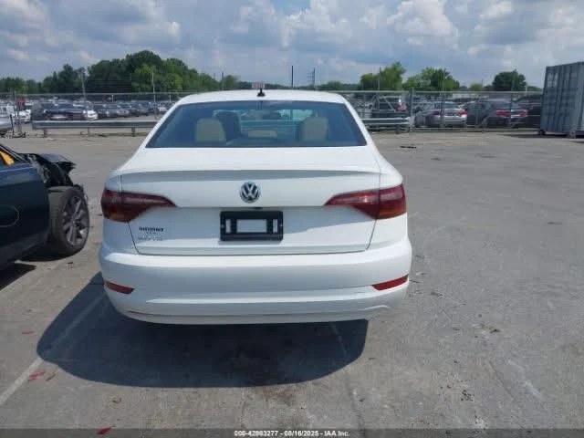 VW Jetta  - изображение 9