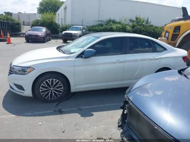 VW Jetta  - изображение 8