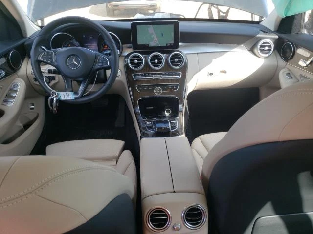 Mercedes-Benz C 300 2.0L 4 Rear-wheel drive, снимка 12 - Автомобили и джипове - 53010845