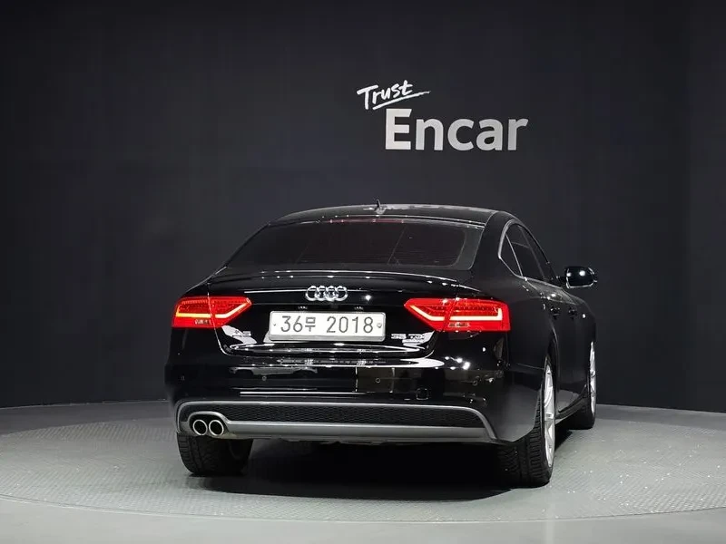 Audi A5 2.0 TDI Quattro - САМО 30% АВАНС, снимка 4 - Автомобили и джипове - 56003346