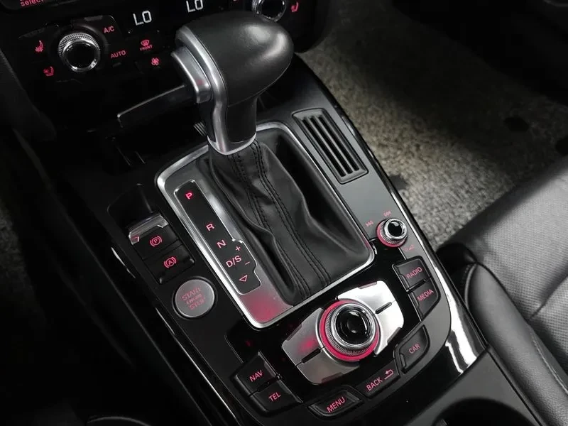 Audi A5 2.0 TDI Quattro - САМО 30% АВАНС, снимка 9 - Автомобили и джипове - 56003346