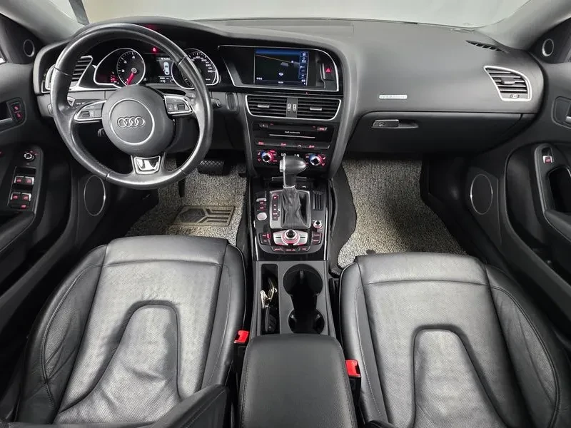 Audi A5 2.0 TDI Quattro - САМО 30% АВАНС, снимка 7 - Автомобили и джипове - 56003346