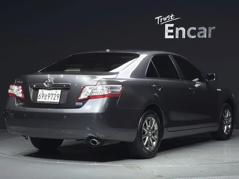 Toyota Camry  Hybrid, снимка 2 - Автомобили и джипове - 56589935