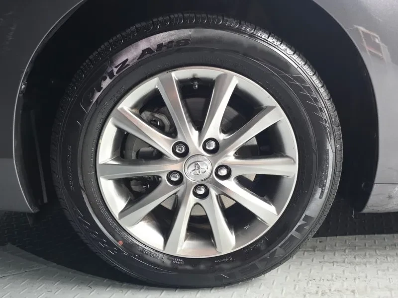 Toyota Camry  Hybrid, снимка 5 - Автомобили и джипове - 56589935