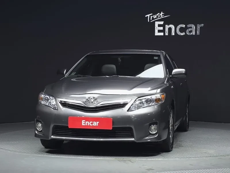Toyota Camry  Hybrid, снимка 3 - Автомобили и джипове - 56589935