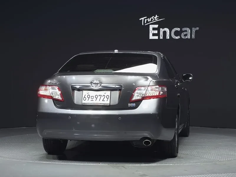 Toyota Camry  Hybrid, снимка 4 - Автомобили и джипове - 56589935