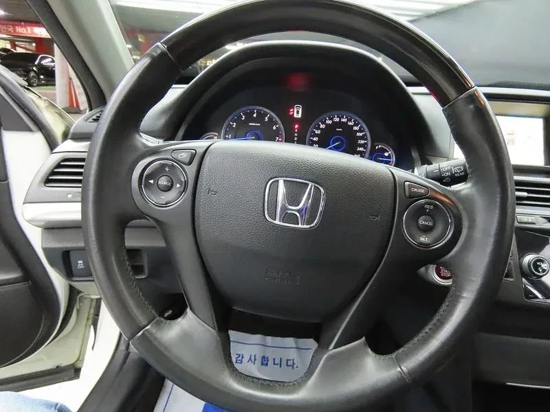 Honda Accord, снимка 8 - Автомобили и джипове - 56688119