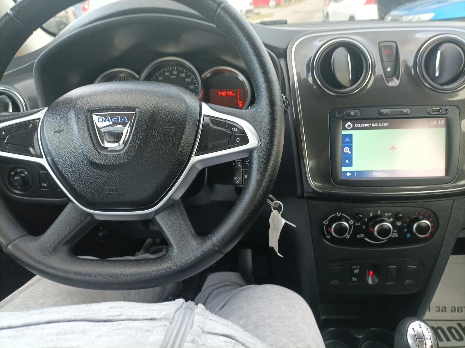 Dacia Sandero 1.0I-74K.C-74000KM.-EURO6-NAVI | Mobile.bg   14