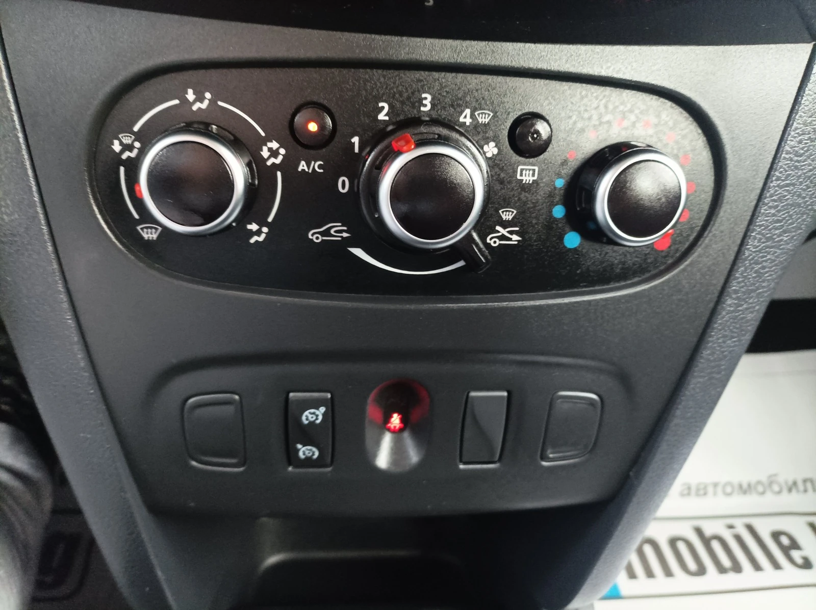 Dacia Sandero 1.0I-74K.C-74000KM.-EURO6-NAVI | Mobile.bg   16