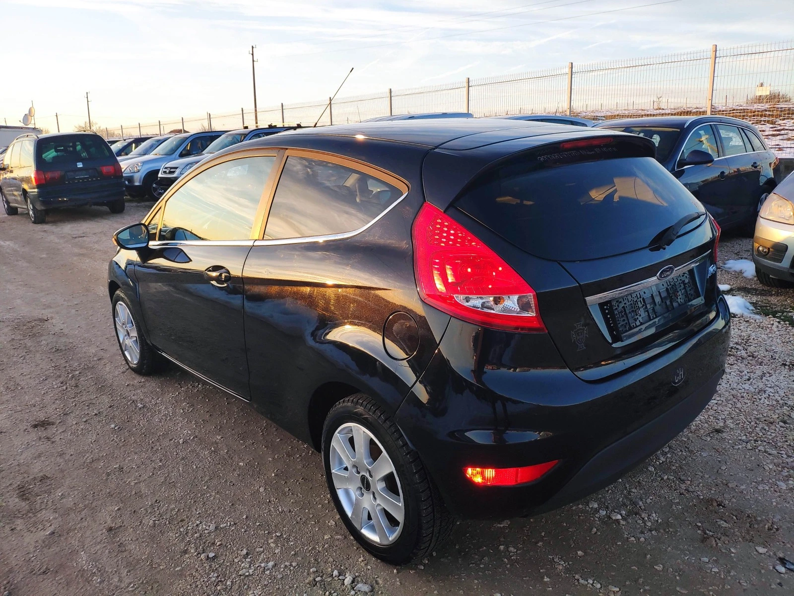 Ford Fiesta 1.4I - изображение 5