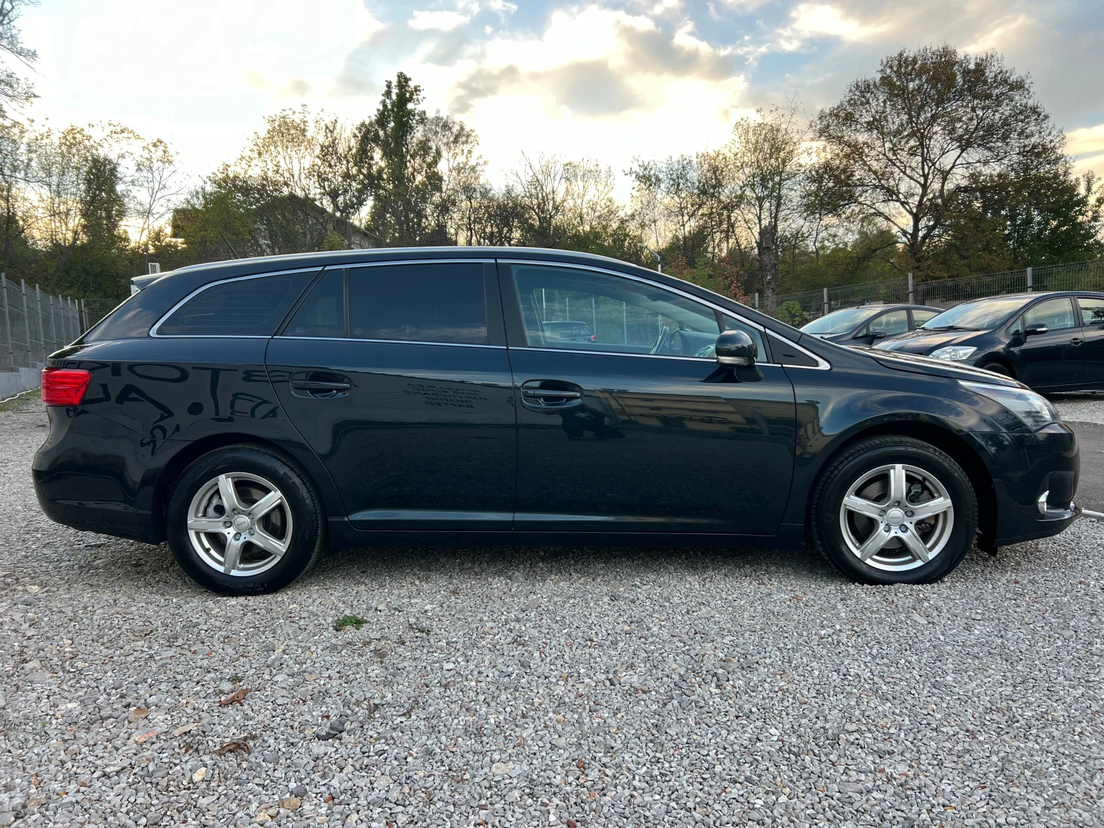 Toyota Avensis 1.8-FULL - изображение 7