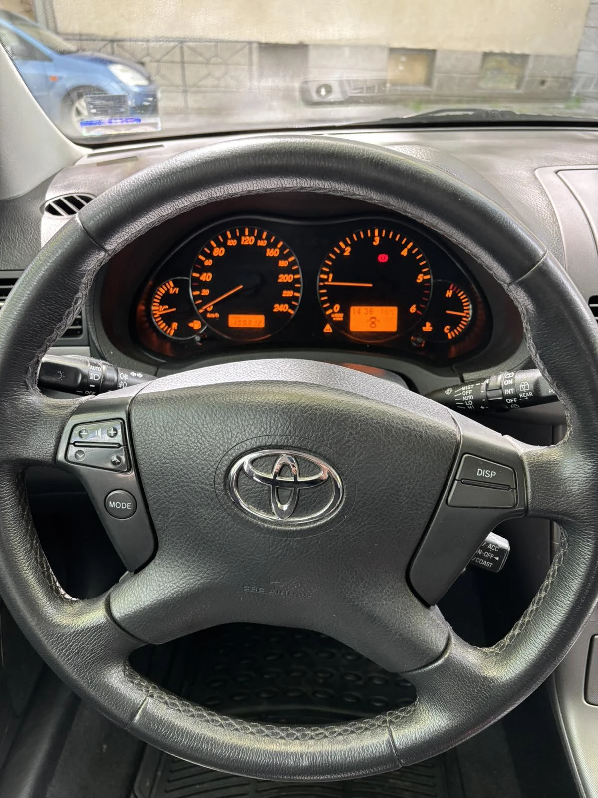 Toyota Avensis  - изображение 10