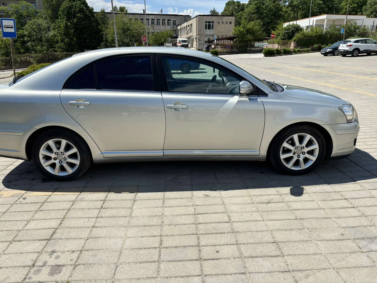 Toyota Avensis  - изображение 4