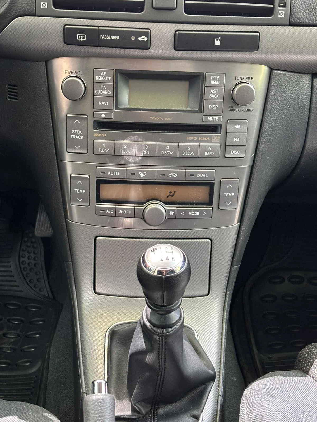 Toyota Avensis  - изображение 9