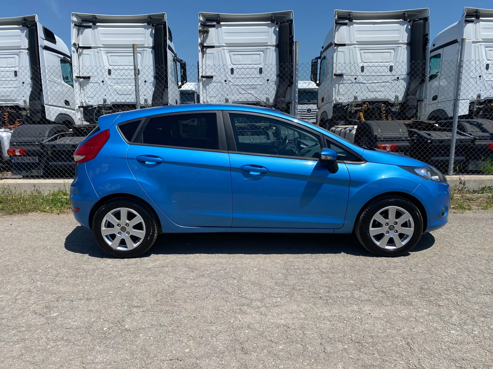 Ford Fiesta 1.4i 105х.км - изображение 5