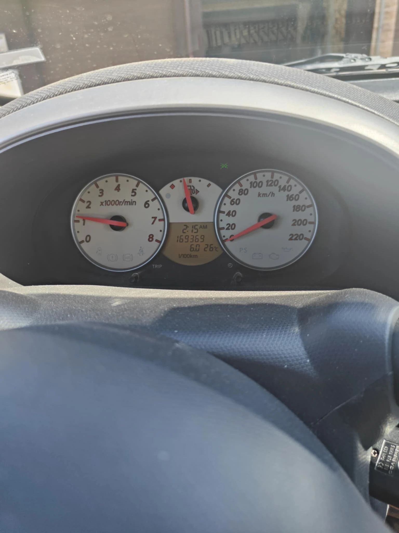 Nissan Micra  - изображение 9