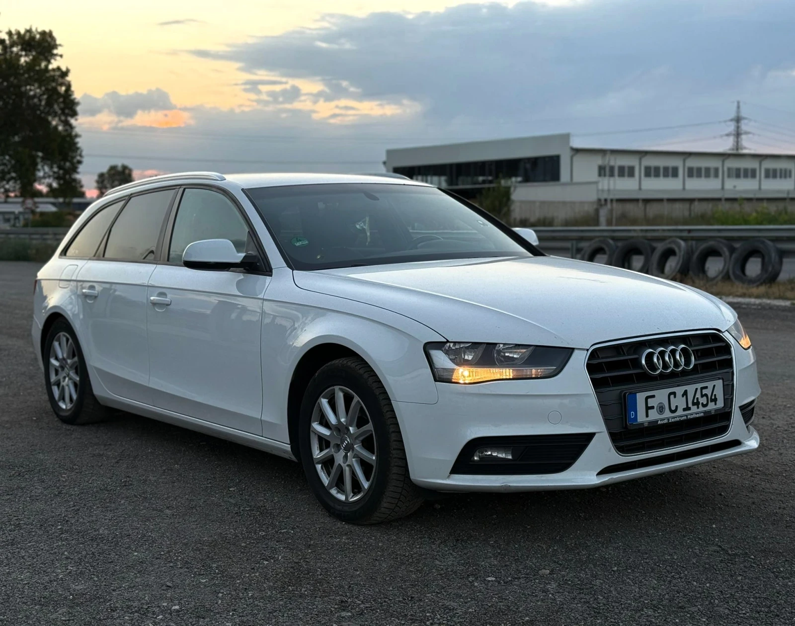 Audi A4 FACELIFT 2, 0TDI - изображение 4
