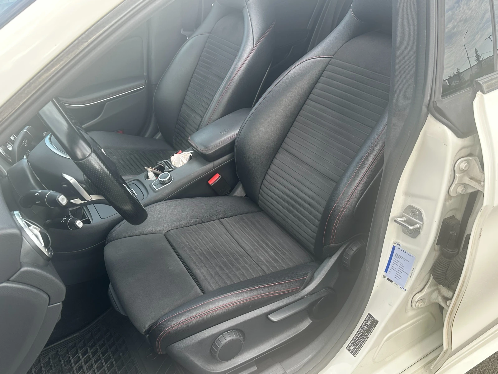 Mercedes-Benz CLA 200  - изображение 9